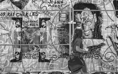 Der Kluge lernt aus allem und jedem, der Normale aus seinen Erfahrungen und der Dumme weiß schon alles besser. –Sokrates