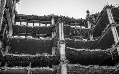 Der Weg an die Macht ist an Heuchelei gekoppelt, und Kollateralschäden. —Francis Underwood