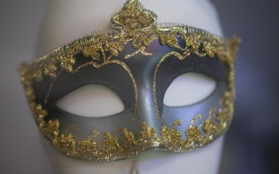 Wenn wir uns geben, wie wir sind, gewinnen wir mehr als mit dem Versuch zu scheinen, was wir nicht sind. –   François VI. Duc de La Rochefoucauld