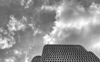 Probleme kann man niemals auf derselben Ebene lösen, auf der sie entstanden sind. –Albert Einstein