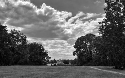 Statt sie als gestaltbar zu betrachten, scheint die Zukunft für viele Menschen heute vor allem Schicksal zu sein.